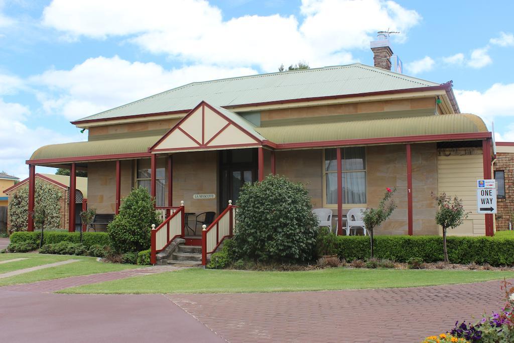 Warwick Settlers Inn Esterno foto